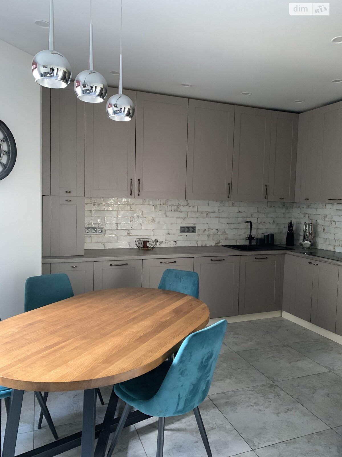 Продажа трехкомнатной квартиры в Буче, на ул. Бориса Гмыри 11/6, кв. 102, фото 1 Продажа трехкомнатной квартиры в Буче, на ул. Бориса Гмыри 11/6, кв. 102, фото 1