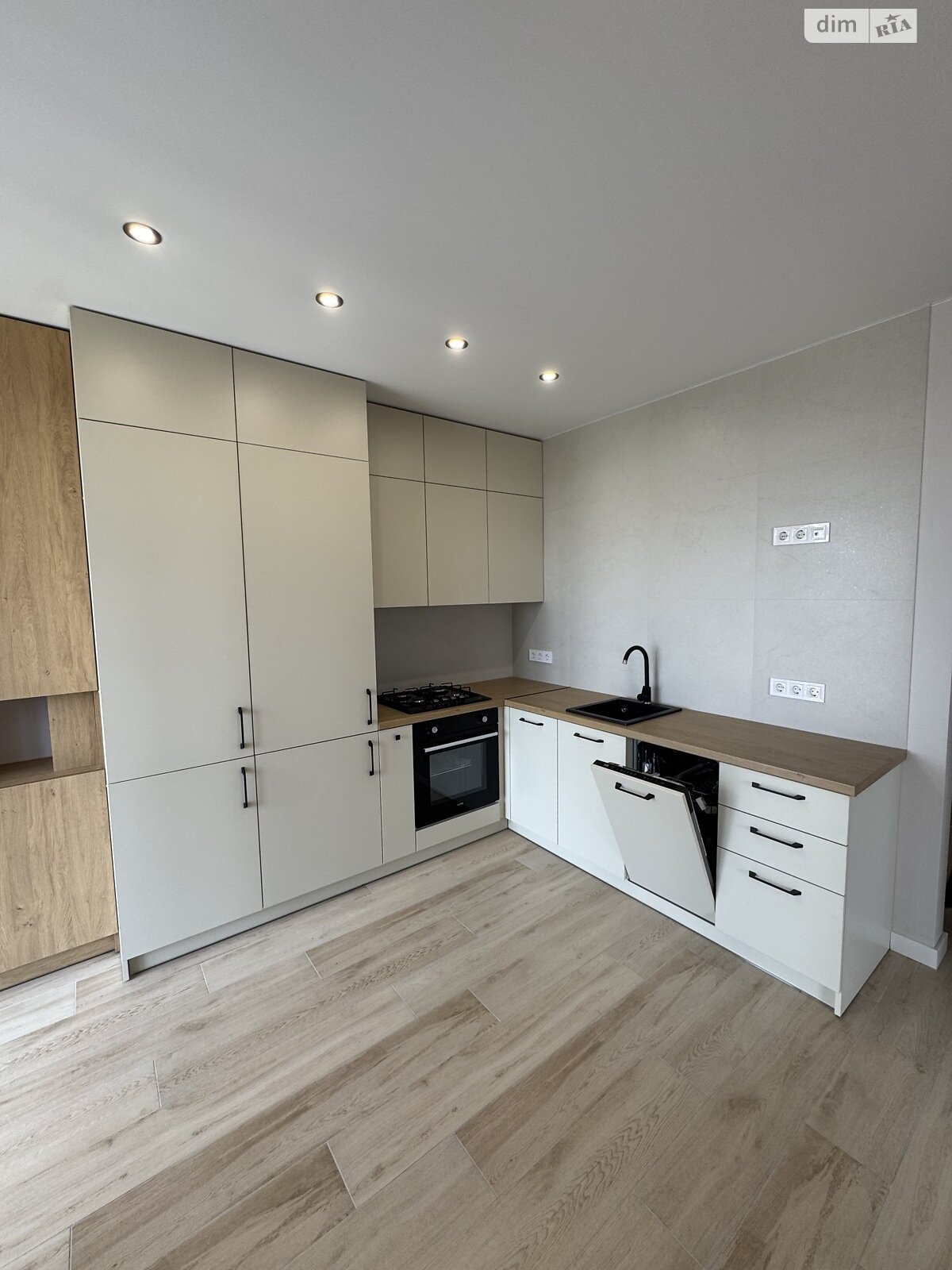 Продаж однокімнатної квартири в Бучі, на вул. Амосова 4, кв. 214, район Буча фото 1