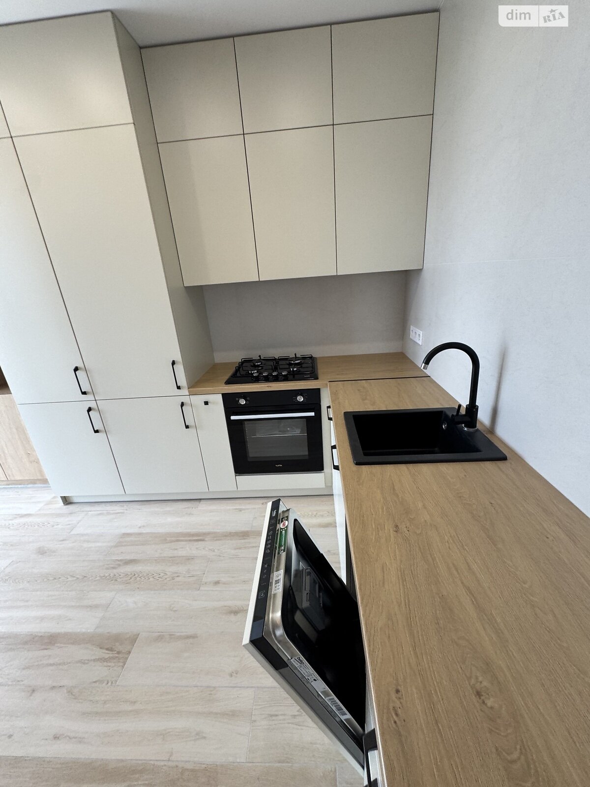 Продаж однокімнатної квартири в Бучі, на вул. Амосова 4, кв. 214, район Буча фото 1