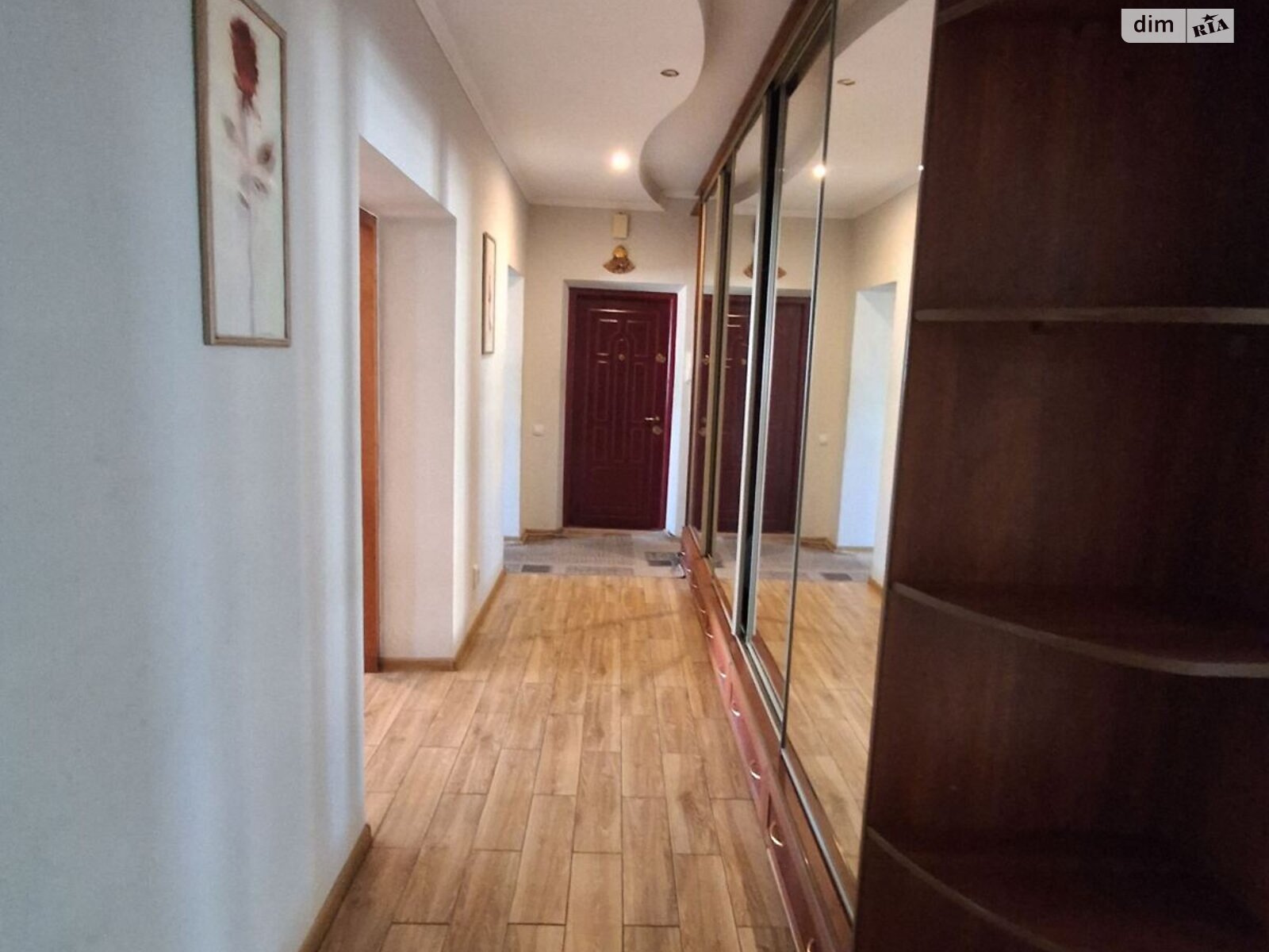 Продаж трикімнатної квартири в Бучі, на бул. Богдана Хмельницького 4, район Буча фото 1 Продаж трикімнатної квартири в Бучі, на бул. Богдана Хмельницького 4, район Буча фото 1