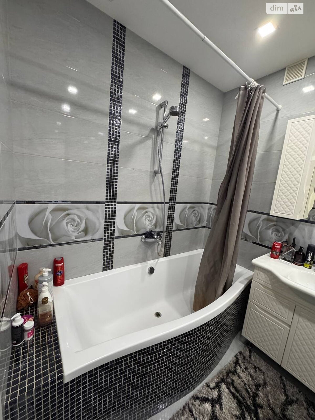 Продаж однокімнатної квартири в Бучі, на вул. Бориса Гмирі, район Буча фото 1 Продаж однокімнатної квартири в Бучі, на вул. Бориса Гмирі, район Буча фото 1