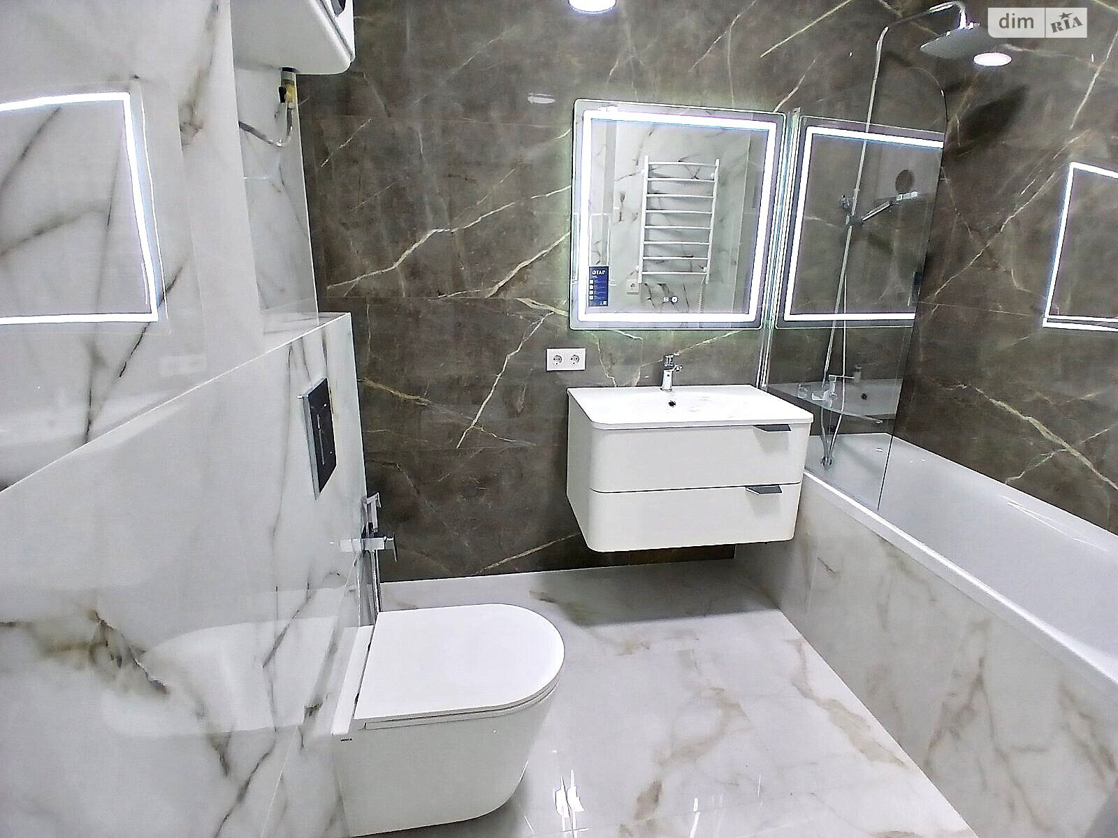 Продажа однокомнатной квартиры в Буче, на бул. Леонида Бирюкова, район Буча фото 1