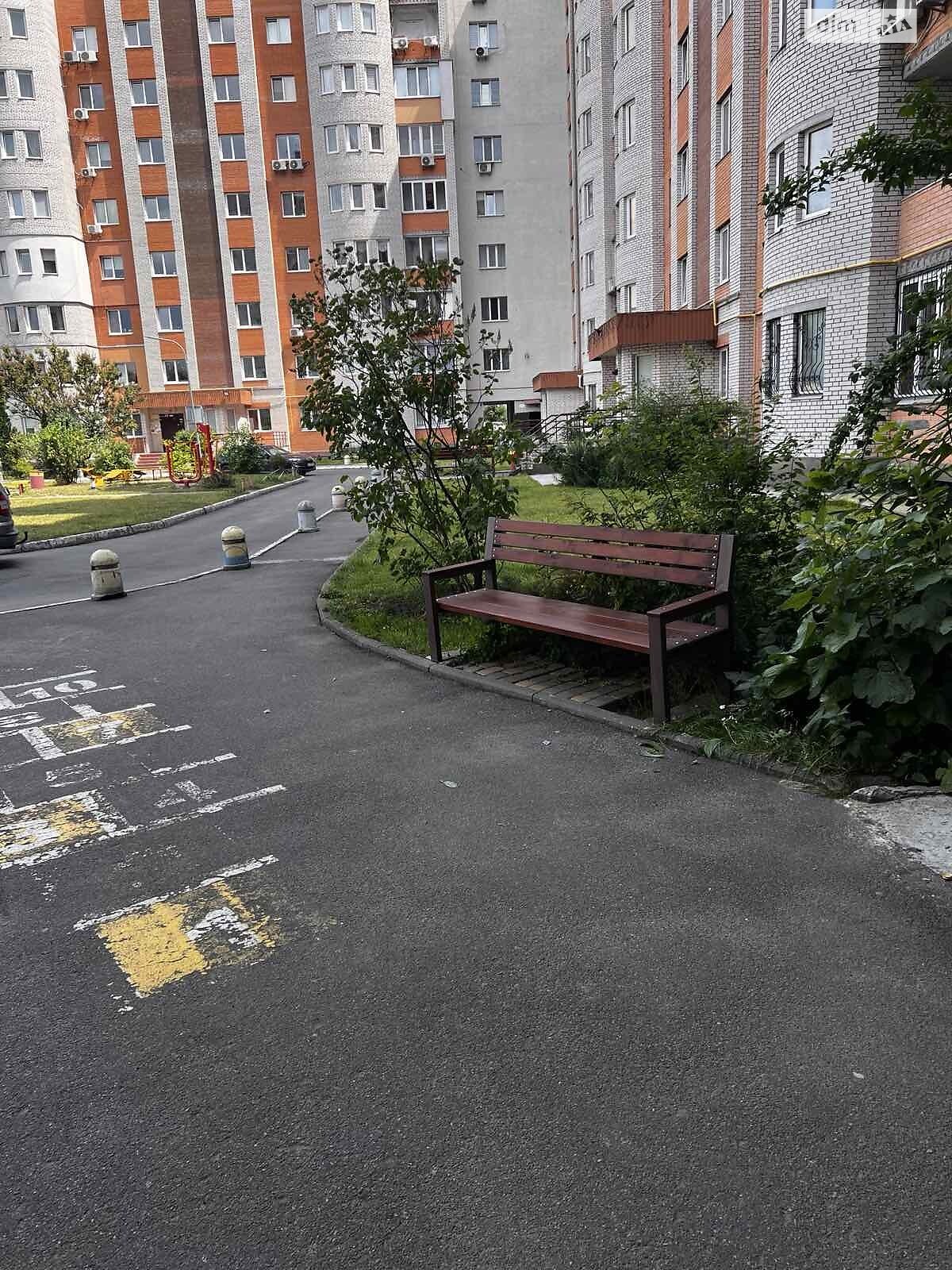 Продажа трехкомнатной квартиры в Буче, на ул. Тарасовская 8А, район Буча фото 1 Продажа трехкомнатной квартиры в Буче, на ул. Тарасовская 8А, район Буча фото 1