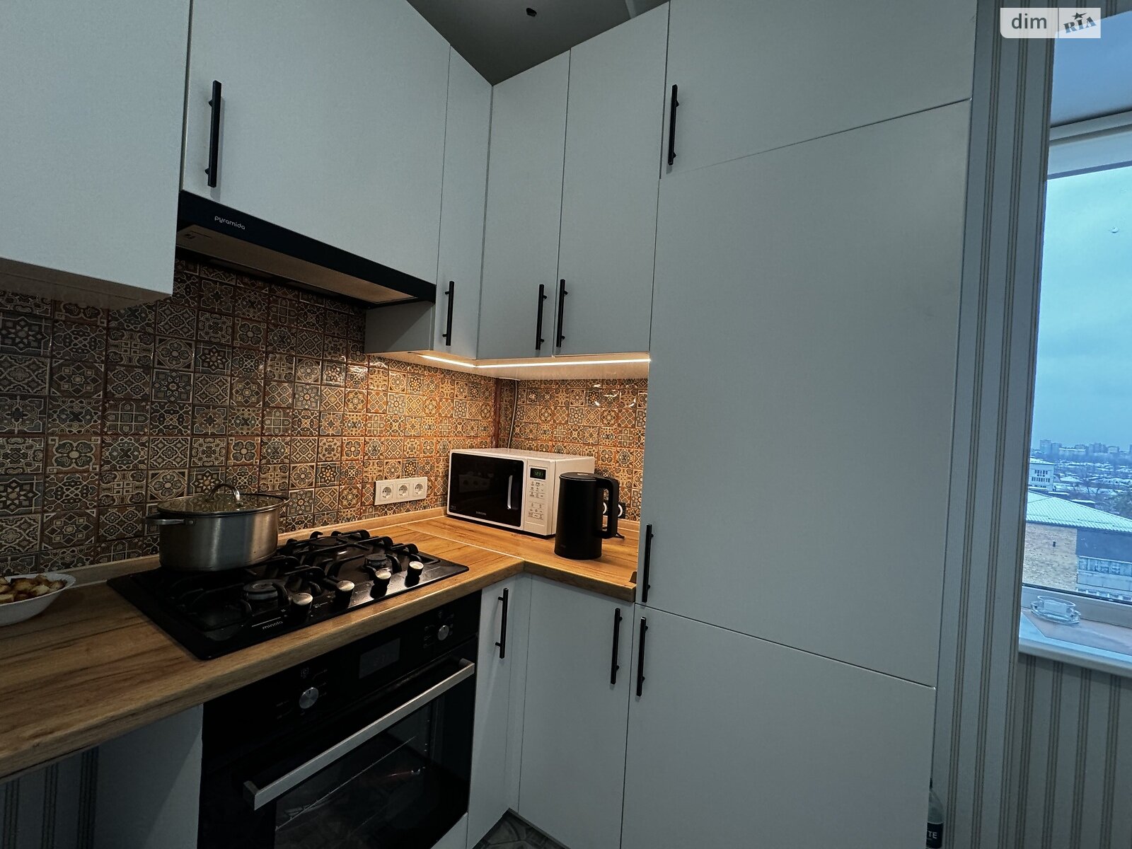 Продаж двокімнатної квартири в Бучі, на вул. Центральна 33В, район Буча фото 1 Продаж двокімнатної квартири в Бучі, на вул. Центральна 33В, район Буча фото 1