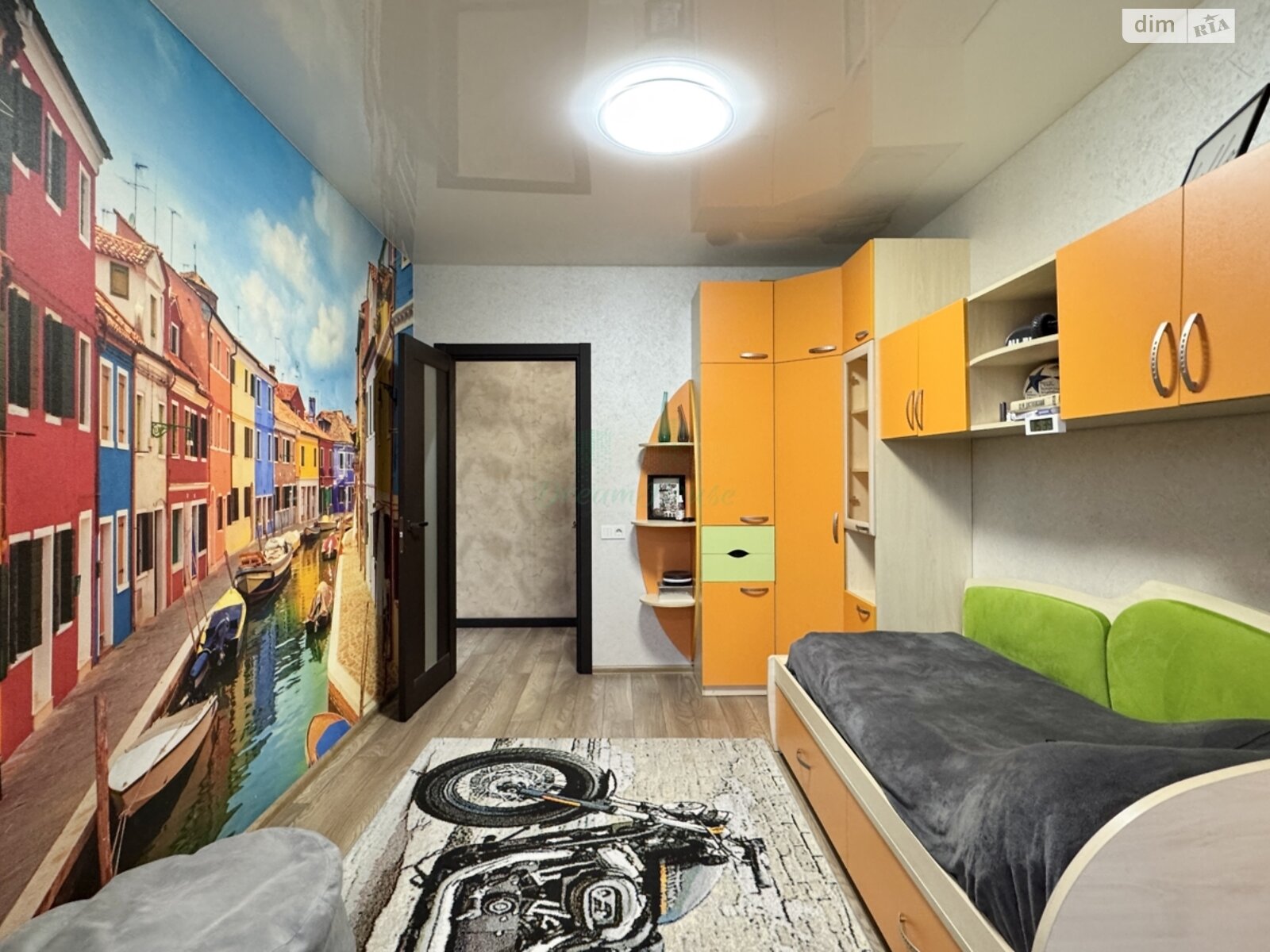 Продажа трехкомнатной квартиры в Буче, на ул. Вокзальная 127, район Буча фото 1 Продажа трехкомнатной квартиры в Буче, на ул. Вокзальная 127, район Буча фото 1