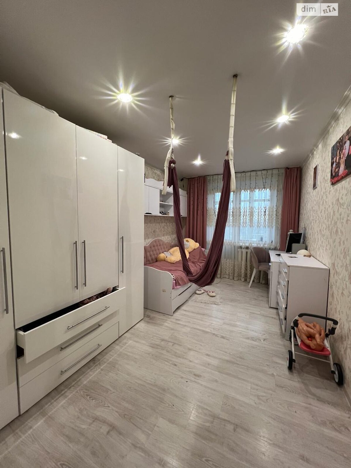 Продажа четырехкомнатной квартиры в Буче, на ул. Вокзальная 101, район Буча фото 1