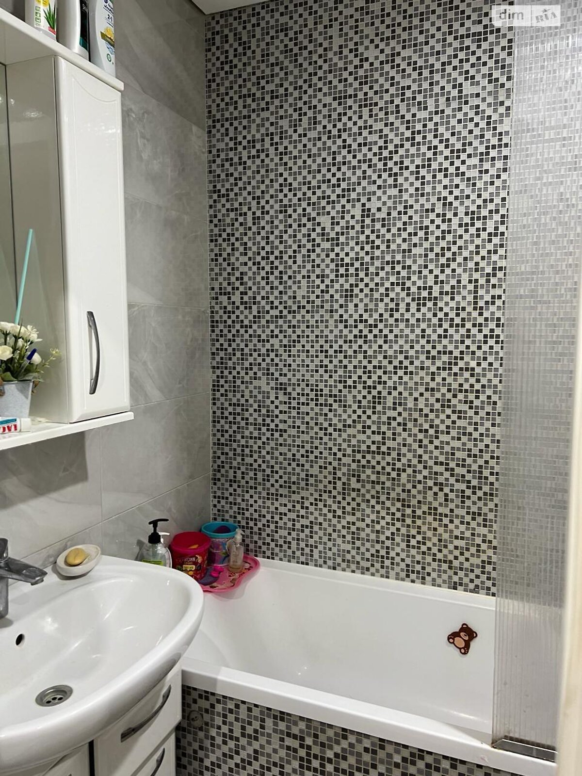 Продажа четырехкомнатной квартиры в Буче, на ул. Вокзальная 101, район Буча фото 1