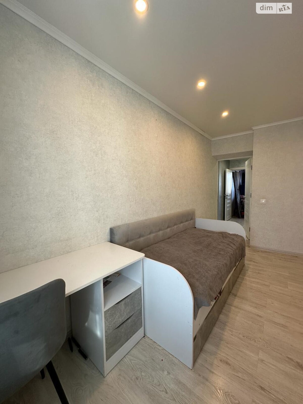 Продажа четырехкомнатной квартиры в Буче, на ул. Вокзальная 101, район Буча фото 1