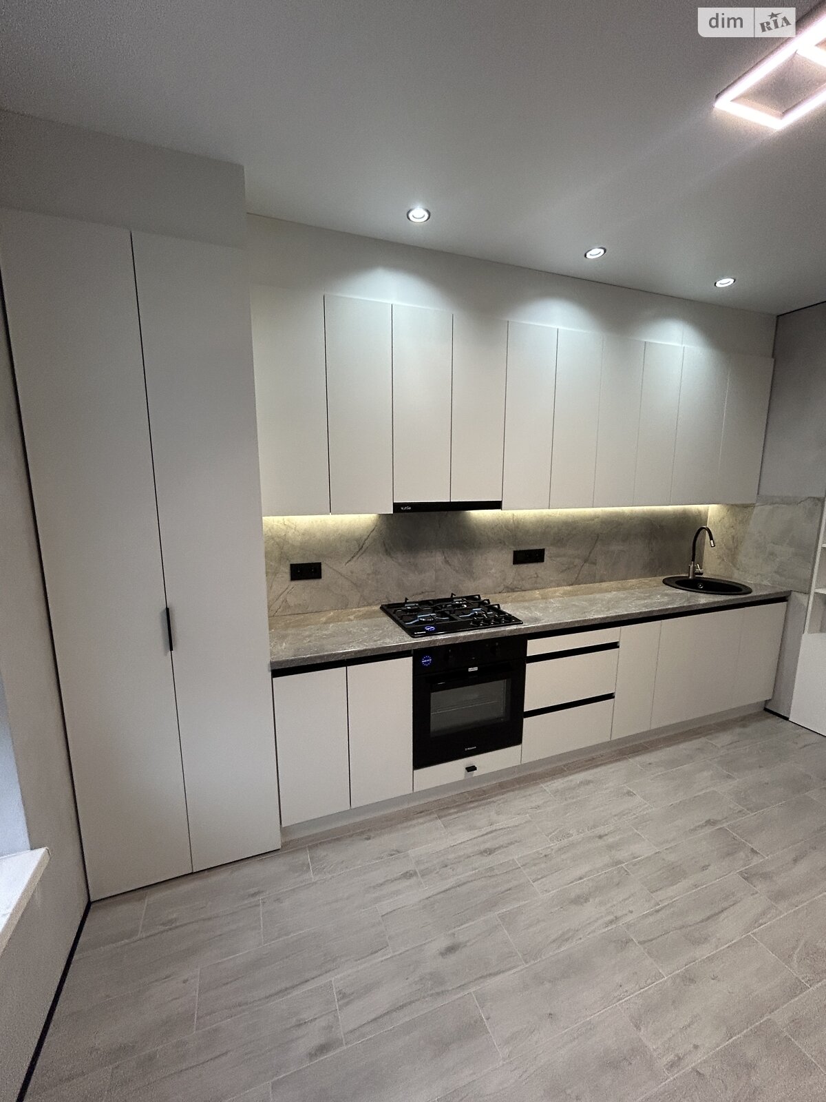 Продажа однокомнатной квартиры в Буче, на ул. Князя Владимира Великого 14, фото 1