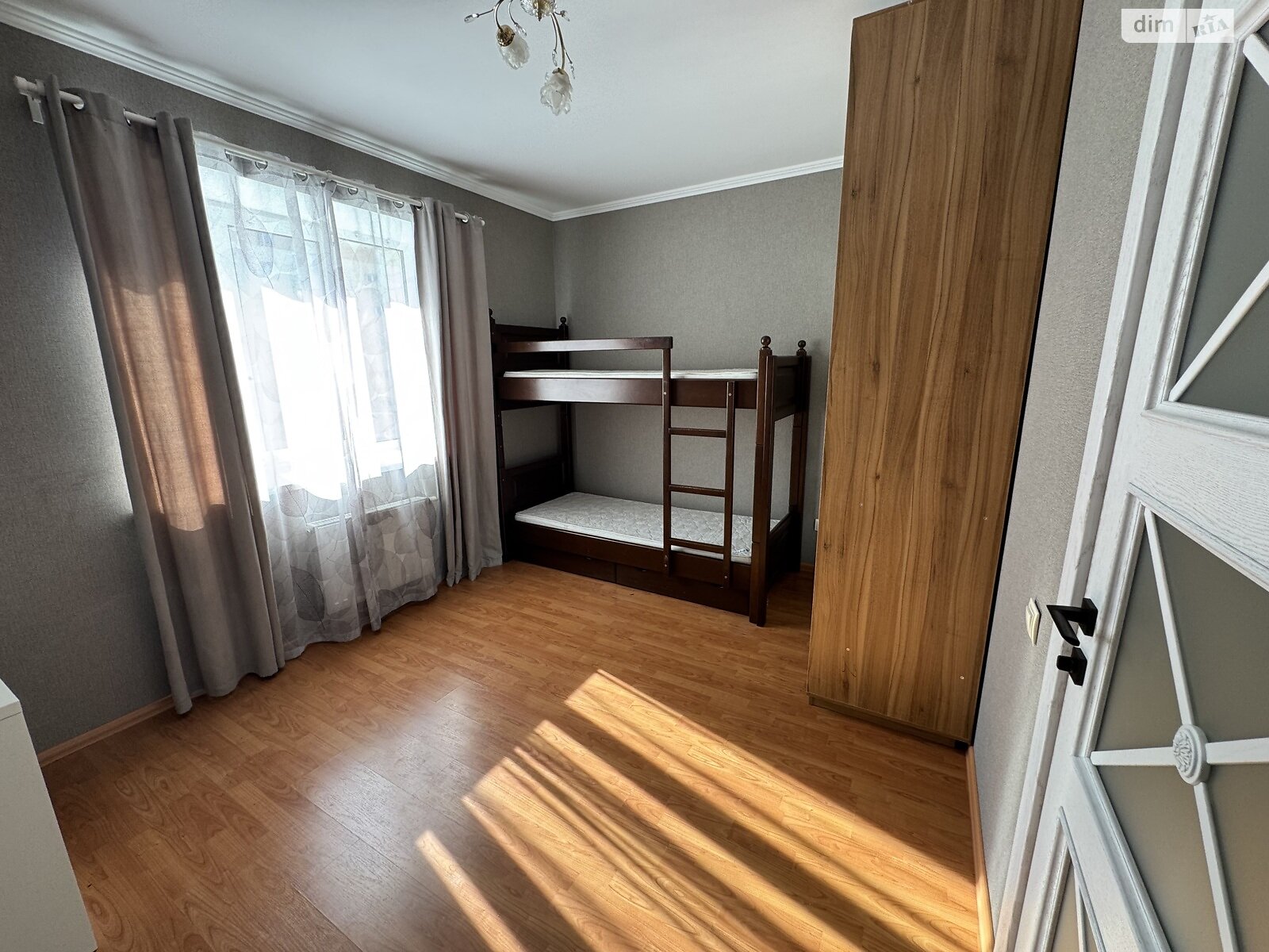 Продажа трехкомнатной квартиры в Буче, на ул. Новое Шоссе, фото 1 Продажа трехкомнатной квартиры в Буче, на ул. Новое Шоссе, фото 1