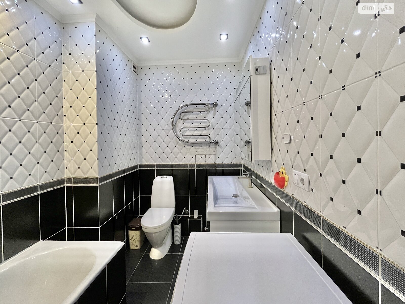 Продажа трехкомнатной квартиры в Буче, на ул. Центральная 33В, фото 1 Продажа трехкомнатной квартиры в Буче, на ул. Центральная 33В, фото 1