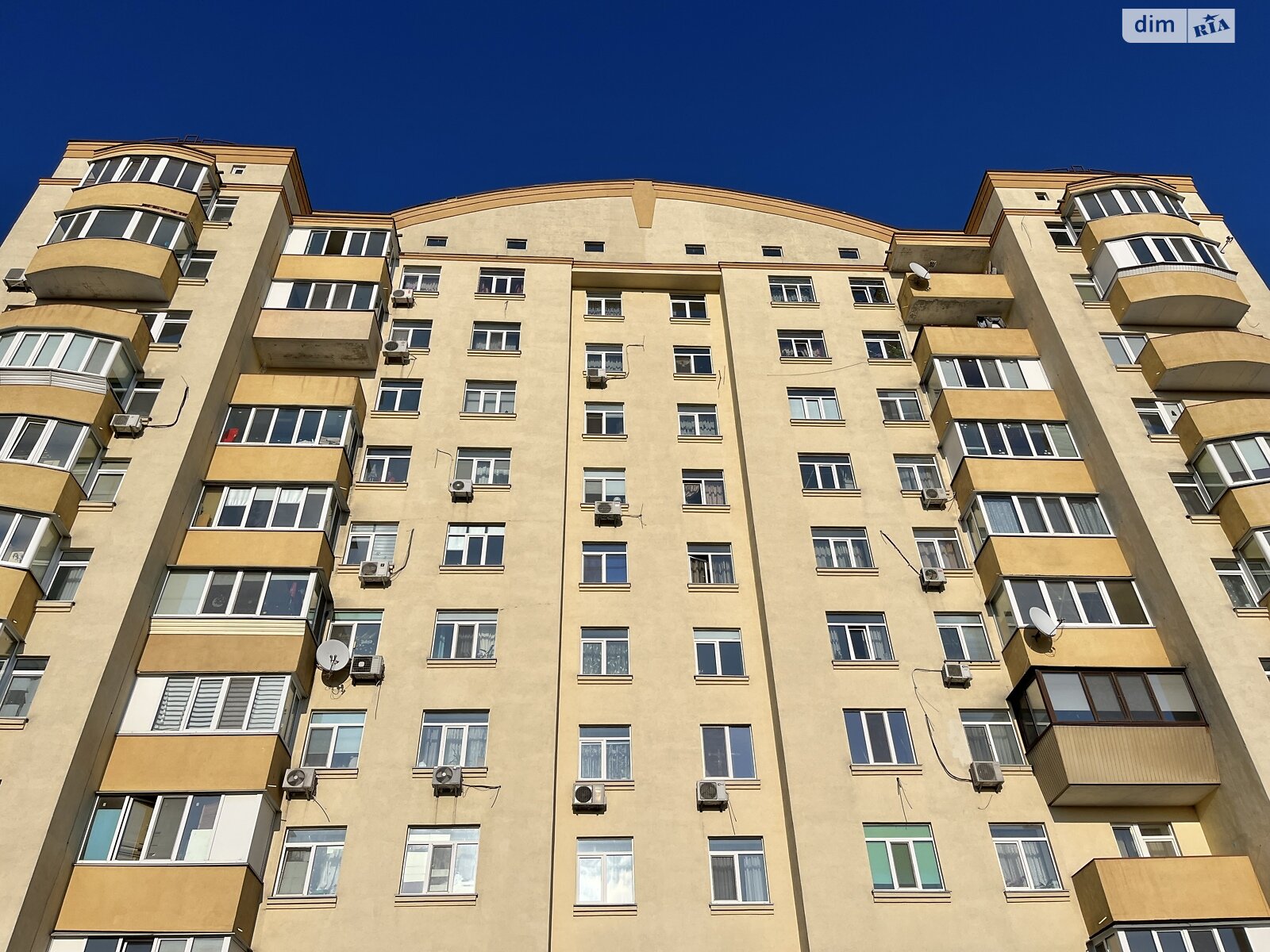 Продажа трехкомнатной квартиры в Буче, на ул. Центральная 33В, фото 1
