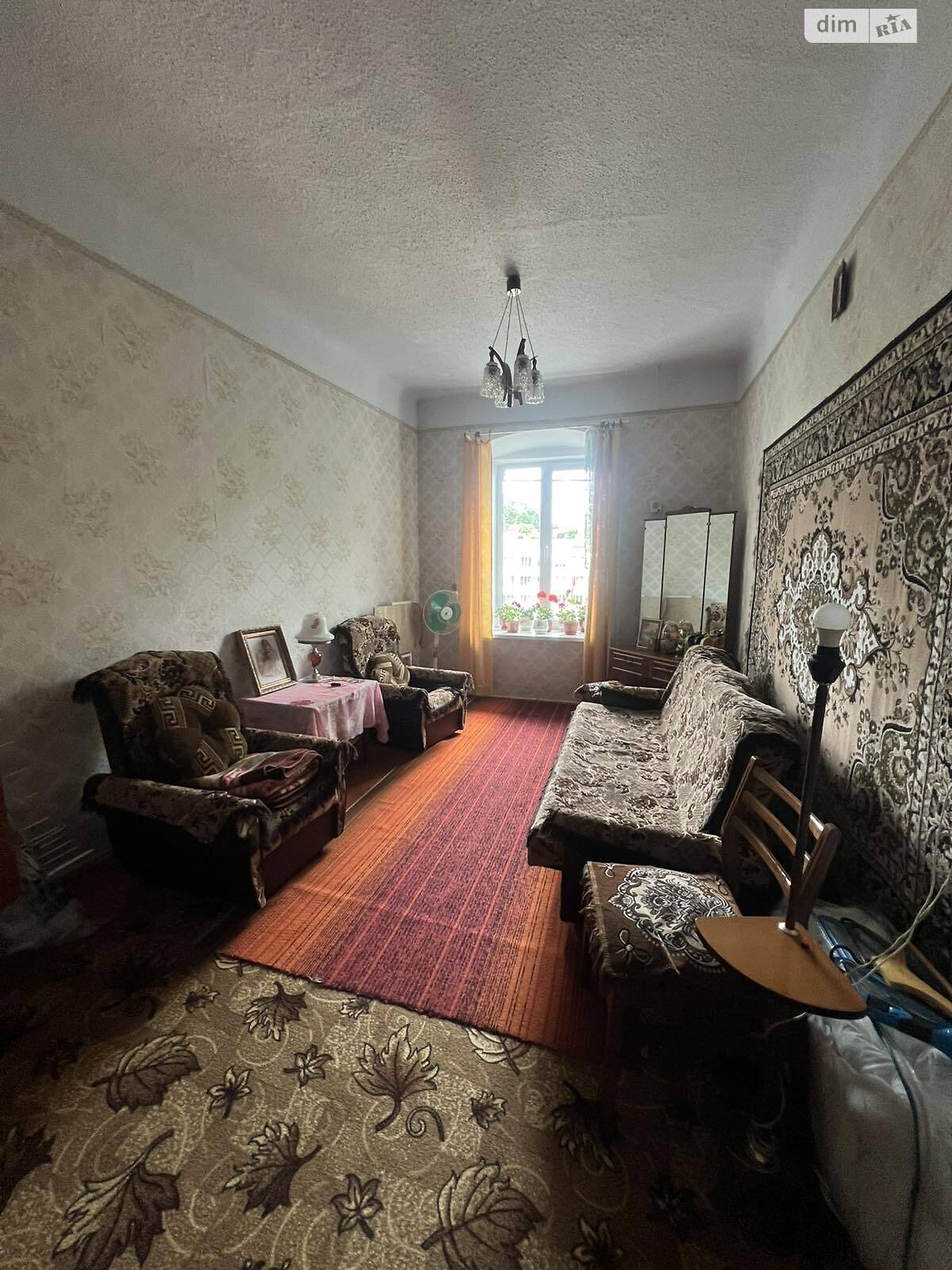 Продажа трехкомнатной квартиры в Бучаче, на ул. Галицкая, фото 1 Продажа трехкомнатной квартиры в Бучаче, на ул. Галицкая, фото 1