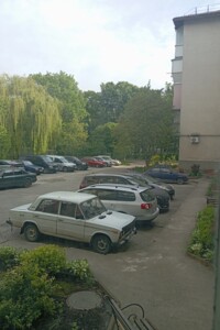 Продаж трикімнатної квартири в Бурштині, на Василя.Стуса, фото 2