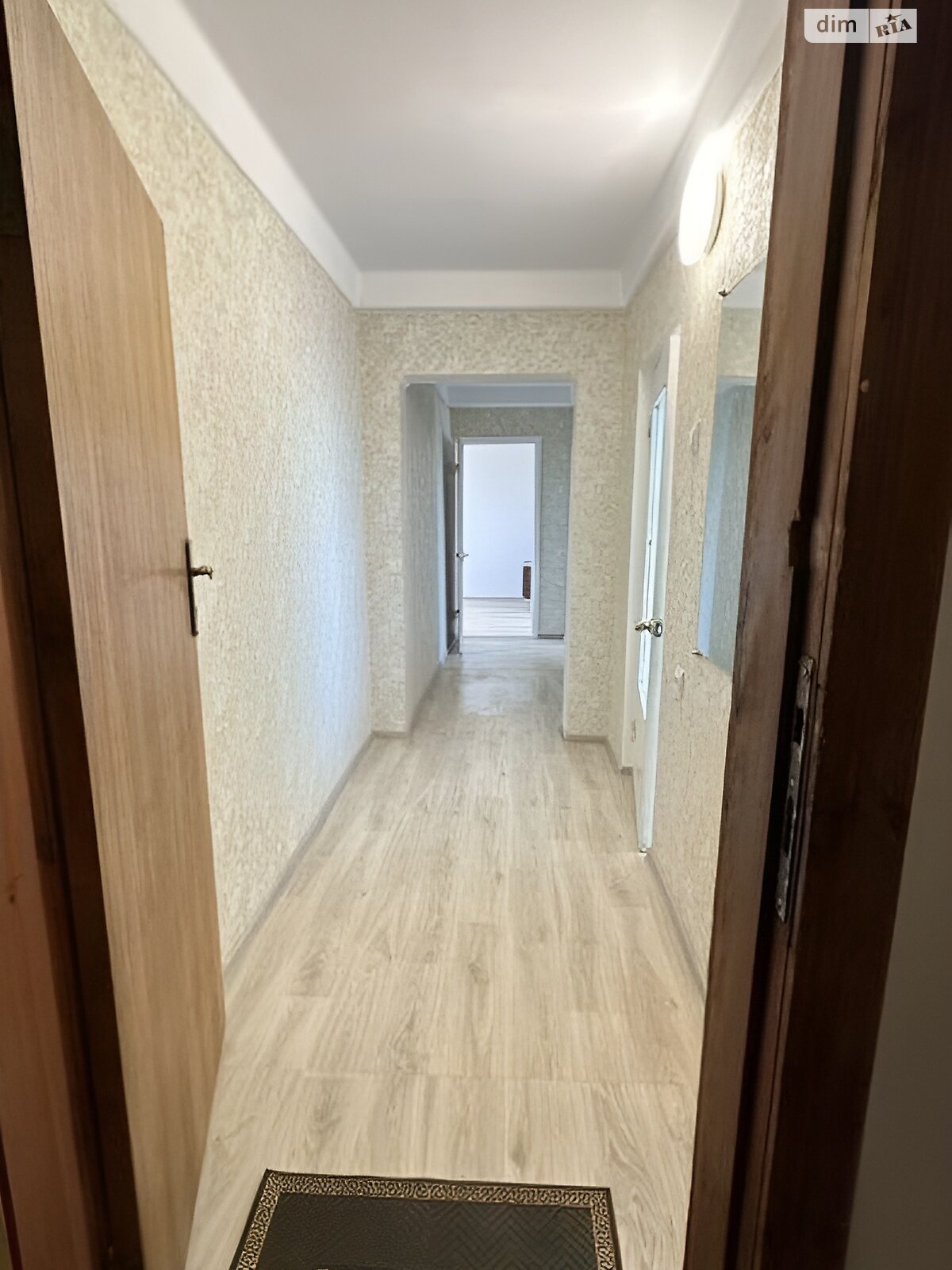 Продаж трикімнатної квартири в Чабанах, на вул. Машинобудівників, фото 1 Продаж трикімнатної квартири в Чабанах, на вул. Машинобудівників, фото 1