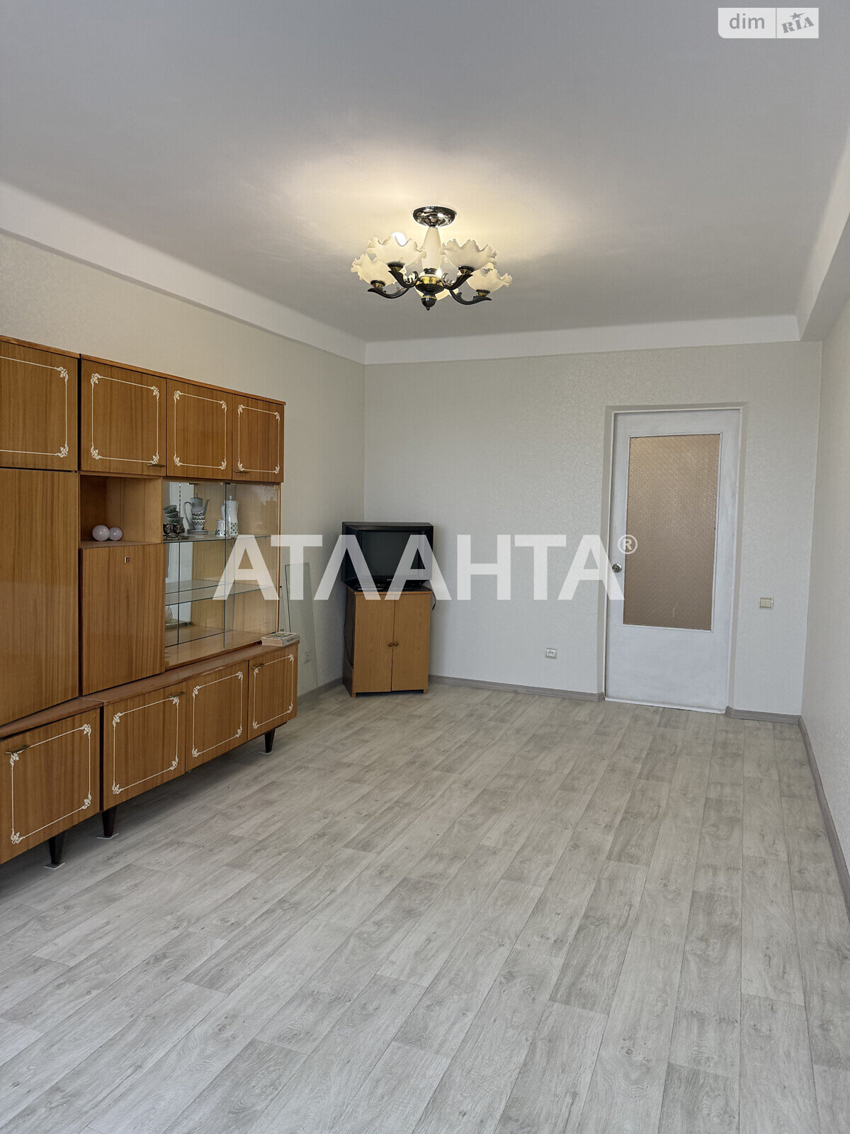 Продаж трикімнатної квартири в Чабанах, на вул. Машинобудівників, фото 1 Продаж трикімнатної квартири в Чабанах, на вул. Машинобудівників, фото 1
