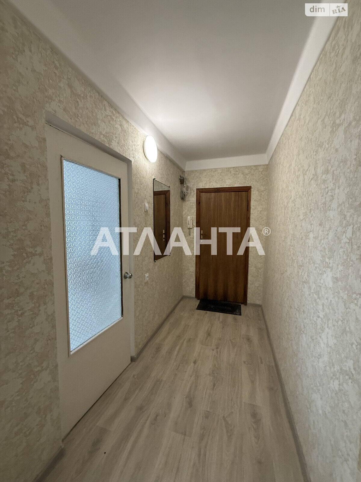 Продаж трикімнатної квартири в Чабанах, на вул. Машинобудівників, фото 1 Продаж трикімнатної квартири в Чабанах, на вул. Машинобудівників, фото 1