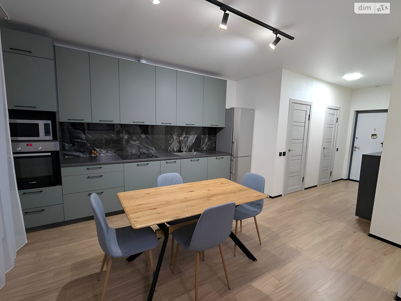 Продаж трикімнатної квартири в Чабанах, на шосе Одеське 6-1 корпус 2, фото 1 Продаж трикімнатної квартири в Чабанах, на шосе Одеське 6-1 корпус 2, фото 1