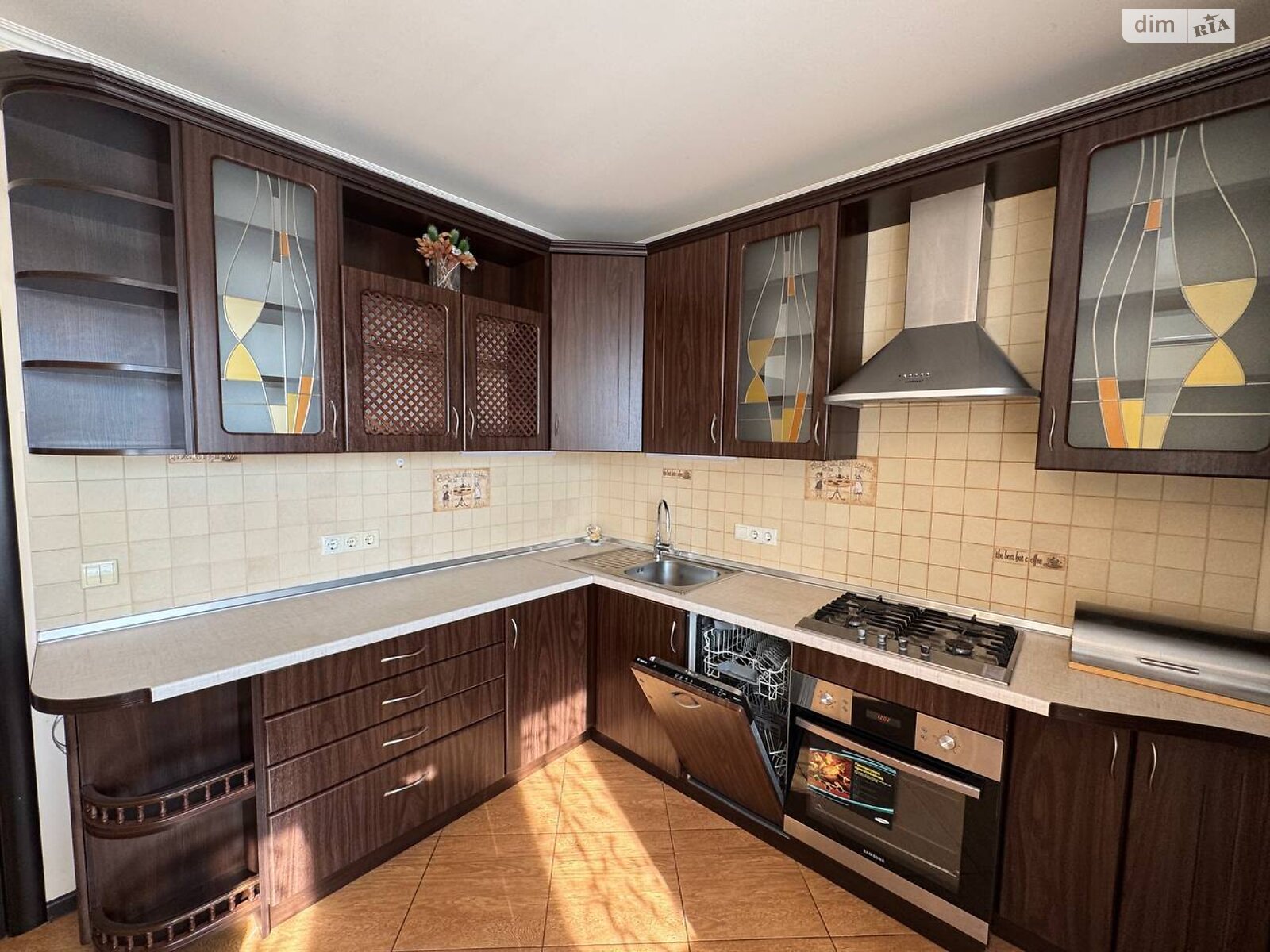 Продажа трехкомнатной квартиры в Чабанах, на ул. Юности 3, фото 1 Продажа трехкомнатной квартиры в Чабанах, на ул. Юности 3, фото 1