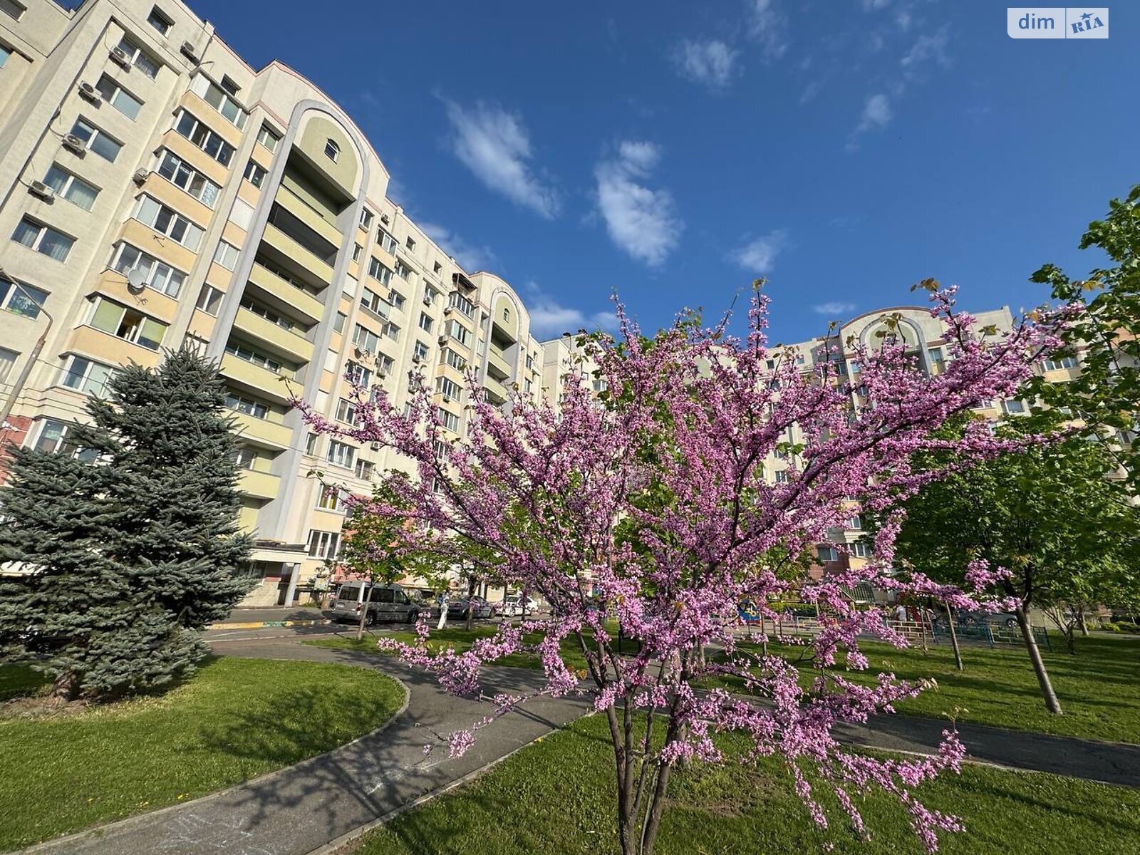 Продажа трехкомнатной квартиры в Чабанах, на ул. Юности 3, фото 1 Продажа трехкомнатной квартиры в Чабанах, на ул. Юности 3, фото 1