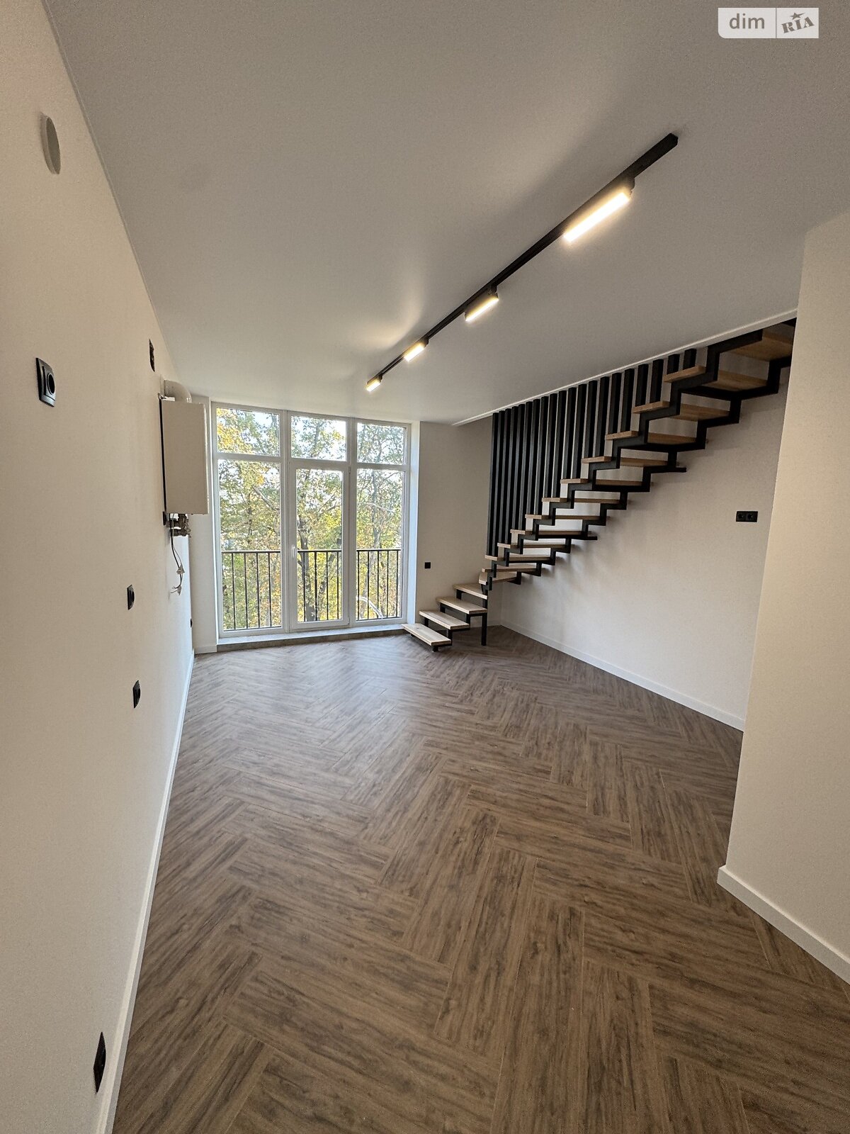 Продаж трикімнатної квартири в Чагорі, на вул. Міжнародна 41, район Приміська зона фото 1