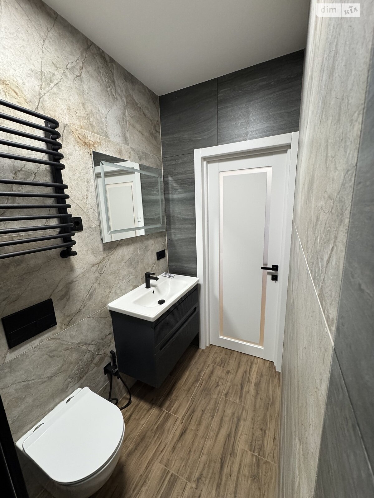 Продаж трикімнатної квартири в Чагорі, на вул. Міжнародна 41, район Приміська зона фото 1