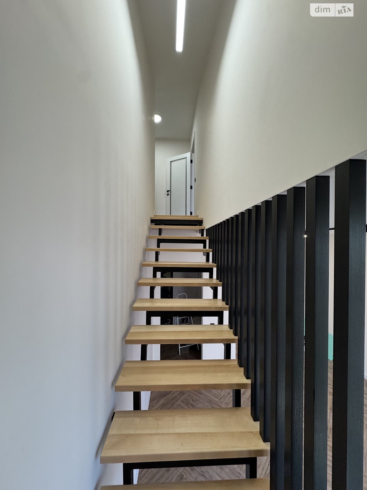 Продаж трикімнатної квартири в Чагорі, на вул. Міжнародна 41, район Приміська зона фото 1