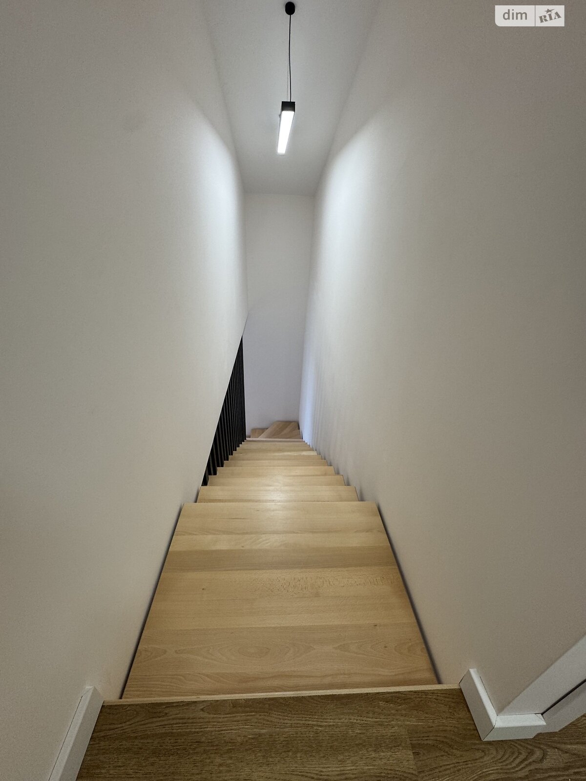 Продаж трикімнатної квартири в Чагорі, на вул. Міжнародна 41, район Приміська зона фото 1