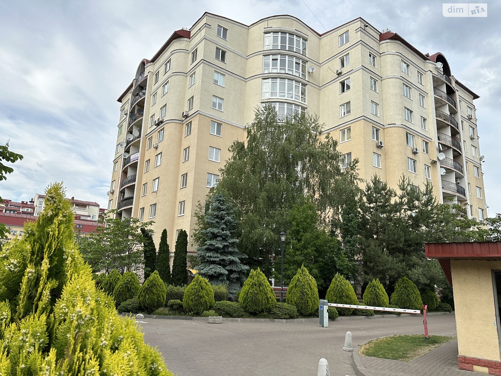 Продажа двухкомнатной квартиры в Чайках, на ул. Валерия Лобановского 10, фото 1 Продажа двухкомнатной квартиры в Чайках, на ул. Валерия Лобановского 10, фото 1