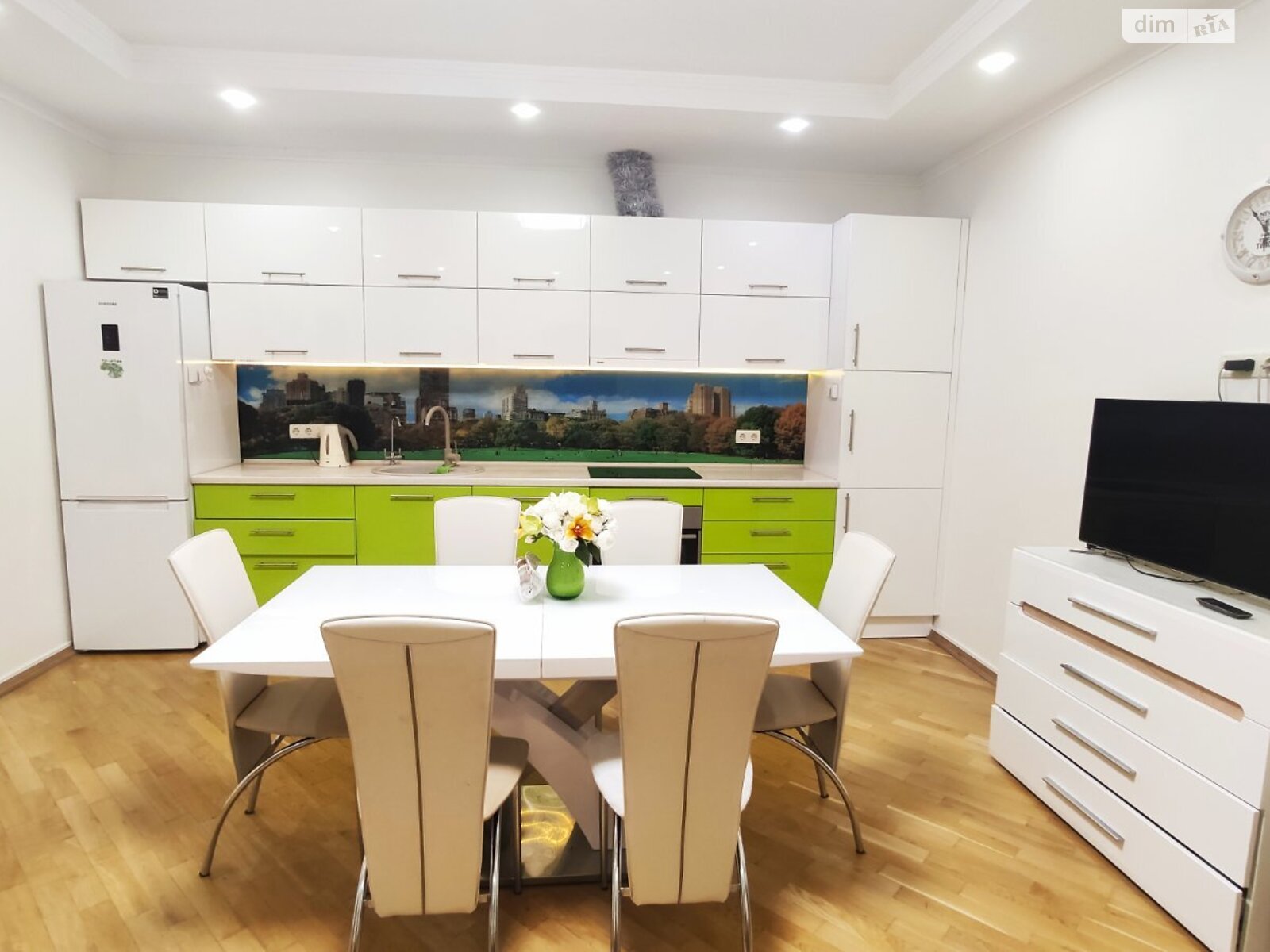 Продажа пятикомнатной квартиры в Чайках, на ул. Валерия Лобановского 21, фото 1 Продажа пятикомнатной квартиры в Чайках, на ул. Валерия Лобановского 21, фото 1