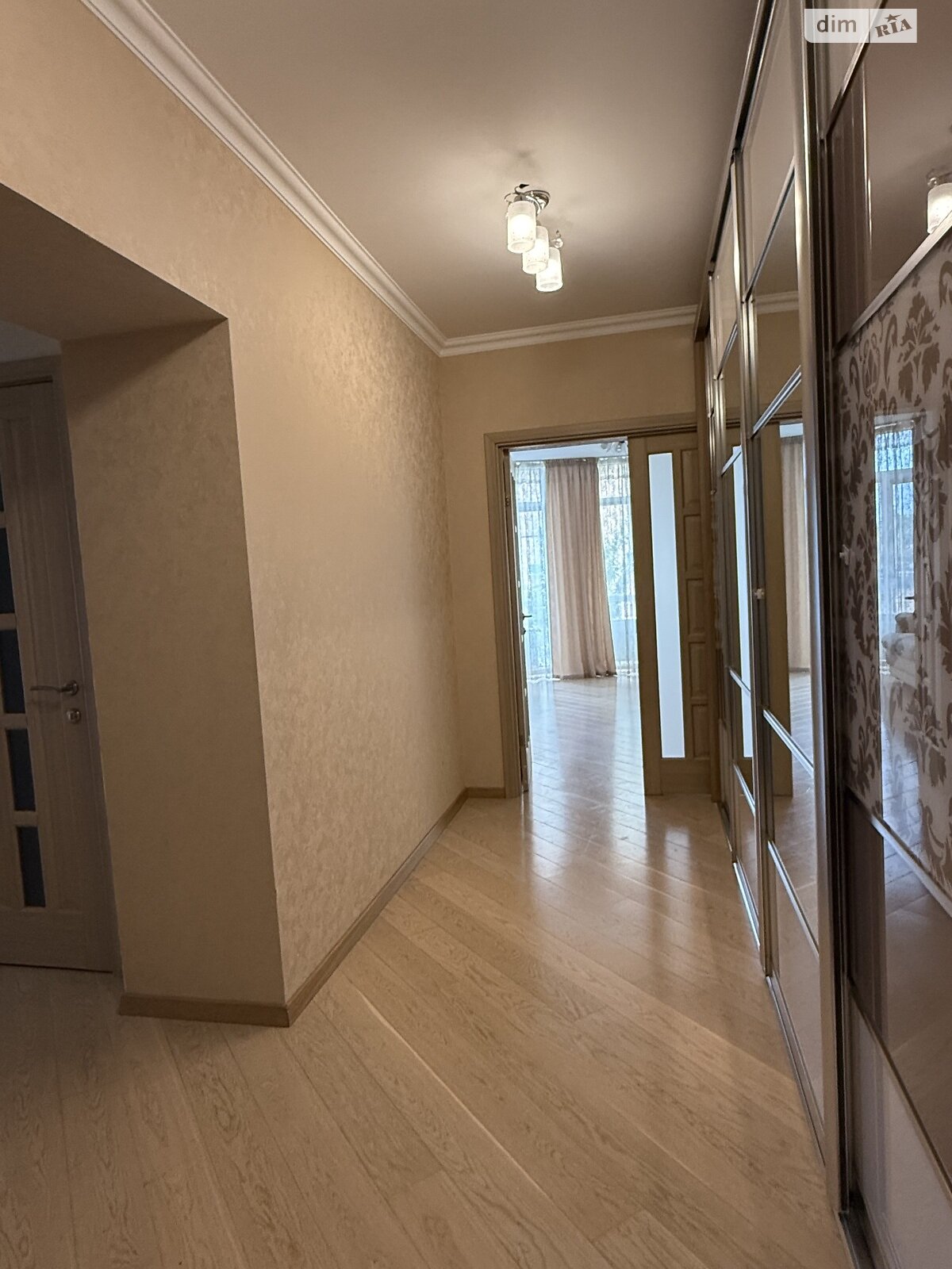 Продаж трикімнатної квартири в Чайках, на вул. Валерія Лобановського 28, фото 1 Продаж трикімнатної квартири в Чайках, на вул. Валерія Лобановського 28, фото 1