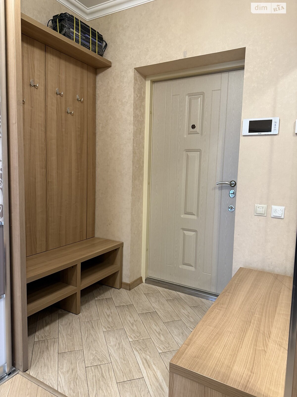 Продаж трикімнатної квартири в Чайках, на вул. Валерія Лобановського 28, фото 1 Продаж трикімнатної квартири в Чайках, на вул. Валерія Лобановського 28, фото 1