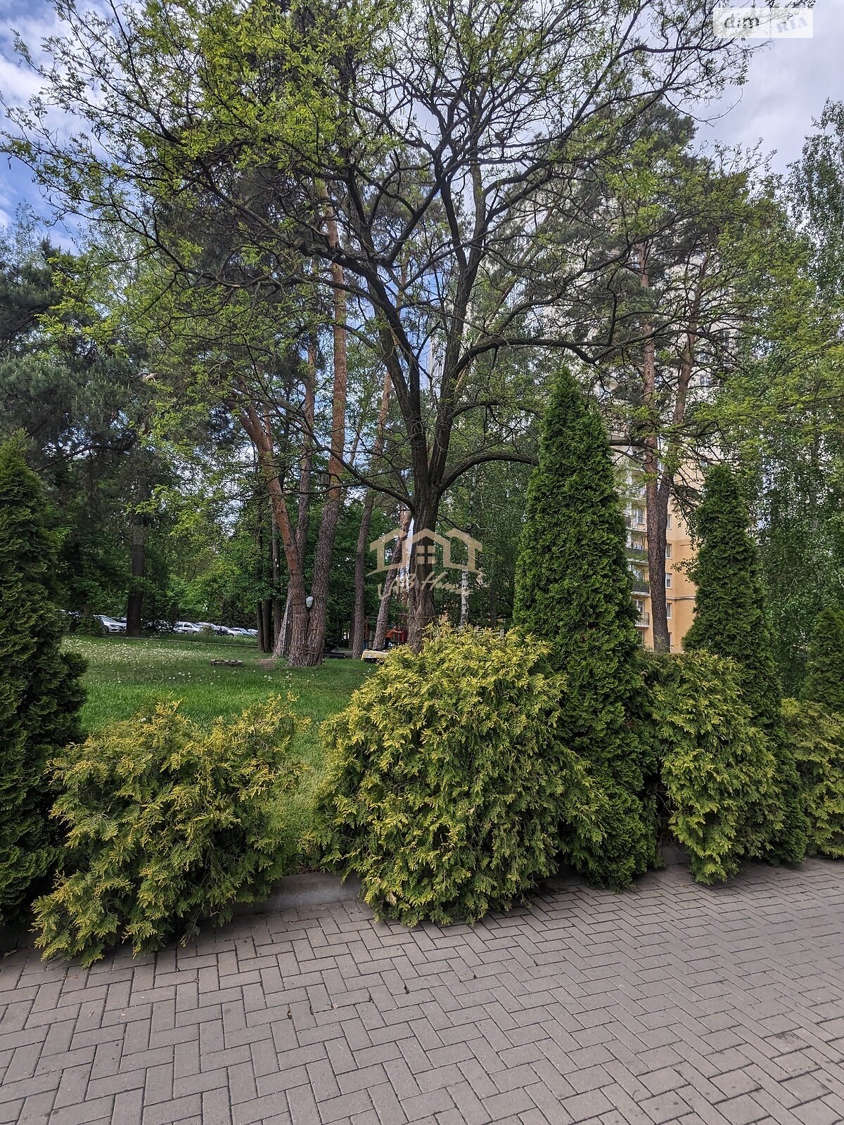 Продажа трехкомнатной квартиры в Чайках, на ул. Валерия Лобановского, фото 1 Продажа трехкомнатной квартиры в Чайках, на ул. Валерия Лобановского, фото 1