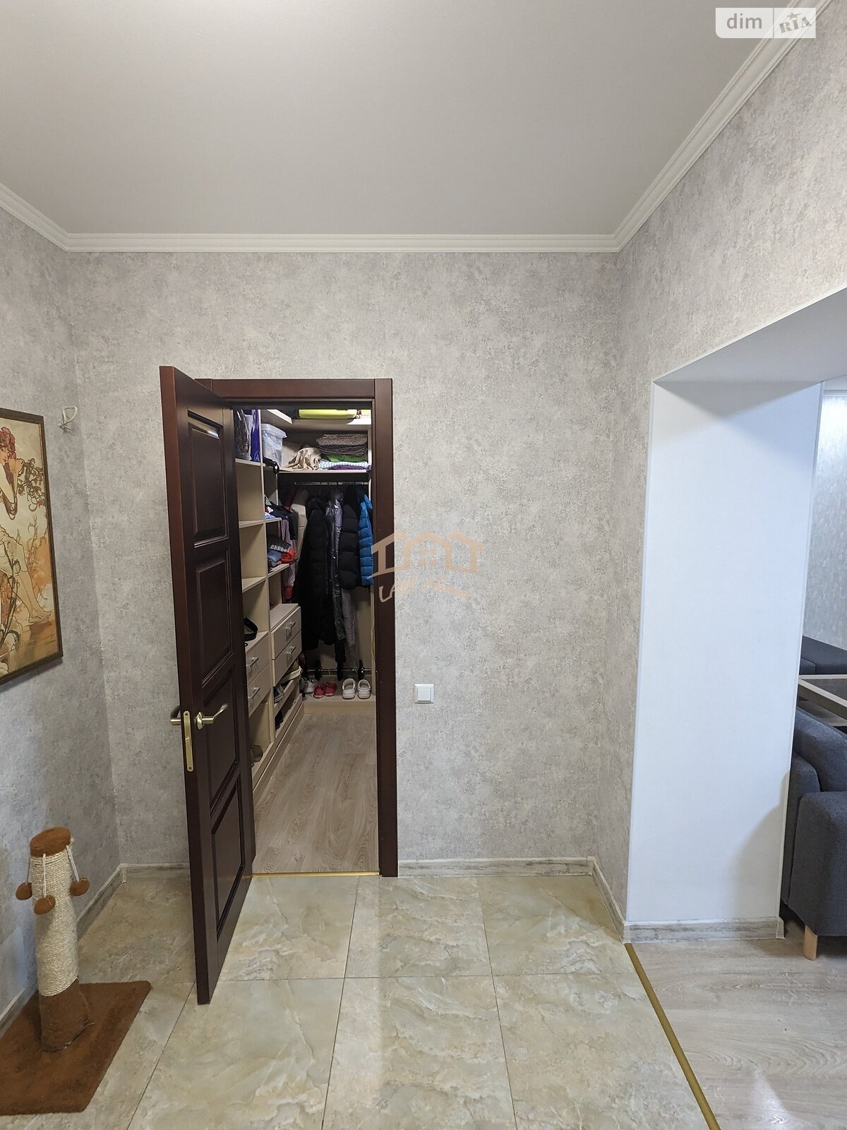 Продажа трехкомнатной квартиры в Чайках, на ул. Валерия Лобановского, фото 1 Продажа трехкомнатной квартиры в Чайках, на ул. Валерия Лобановского, фото 1