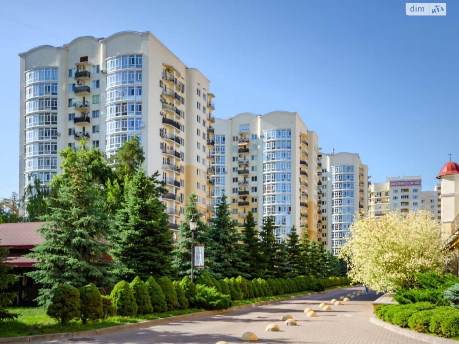 Продажа трехкомнатной квартиры в Чайках, на ул. Валерия Лобановского 30В, фото 1