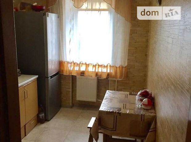 Продажа трехкомнатной квартиры в Черкассах, на ул. Орджоникидзе район 700-летия фото 1 Продажа трехкомнатной квартиры в Черкассах, на ул. Орджоникидзе район 700-летия фото 1