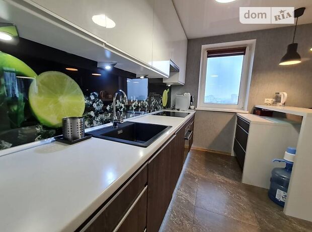 Продажа четырехкомнатной квартиры в Черкассах, на ул. Пастеровская 11 район Днепровский фото 1 Продажа четырехкомнатной квартиры в Черкассах, на ул. Пастеровская 11 район Днепровский фото 1