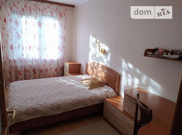 Продажа трехкомнатной квартиры в Черкассах, на ул. Горького район Грузовой порт фото 1 Продажа трехкомнатной квартиры в Черкассах, на ул. Горького район Грузовой порт фото 1