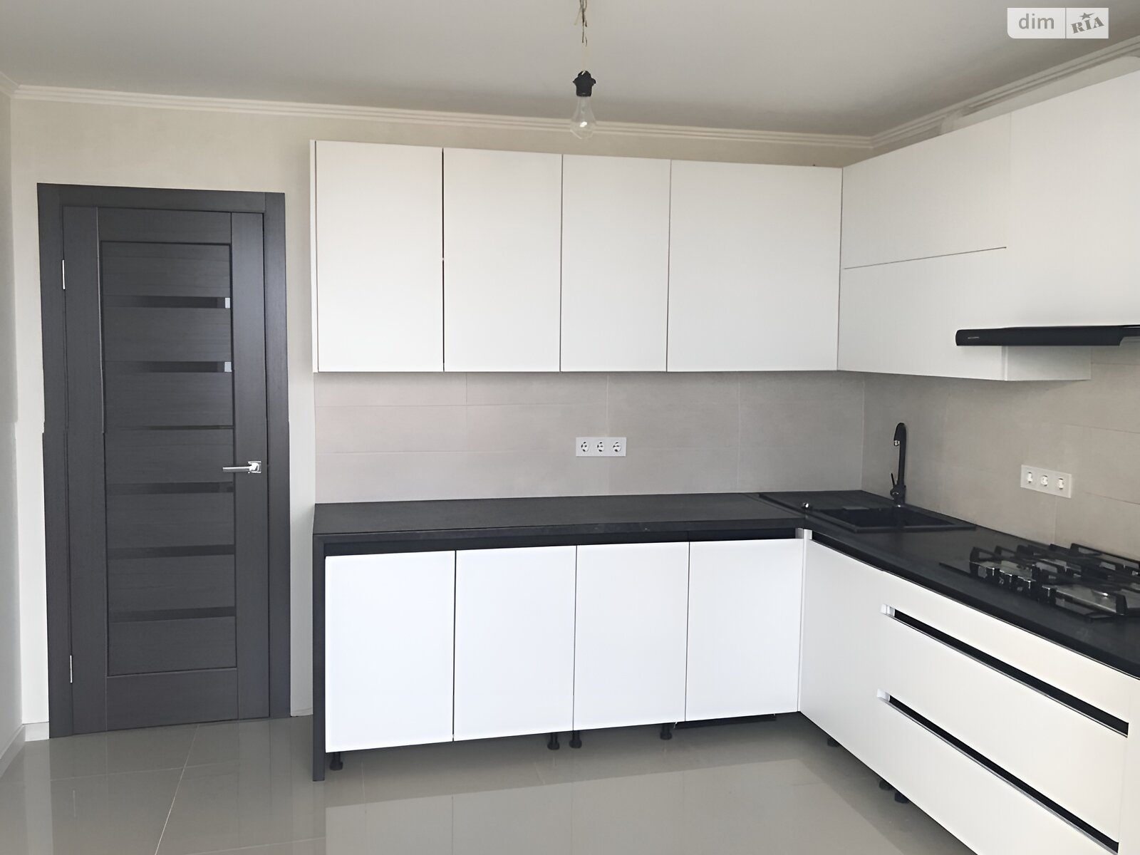 Продажа трехкомнатной квартиры в Черкассах, на ул. Жужомы Сержанта 3, фото 1 Продажа трехкомнатной квартиры в Черкассах, на ул. Жужомы Сержанта 3, фото 1
