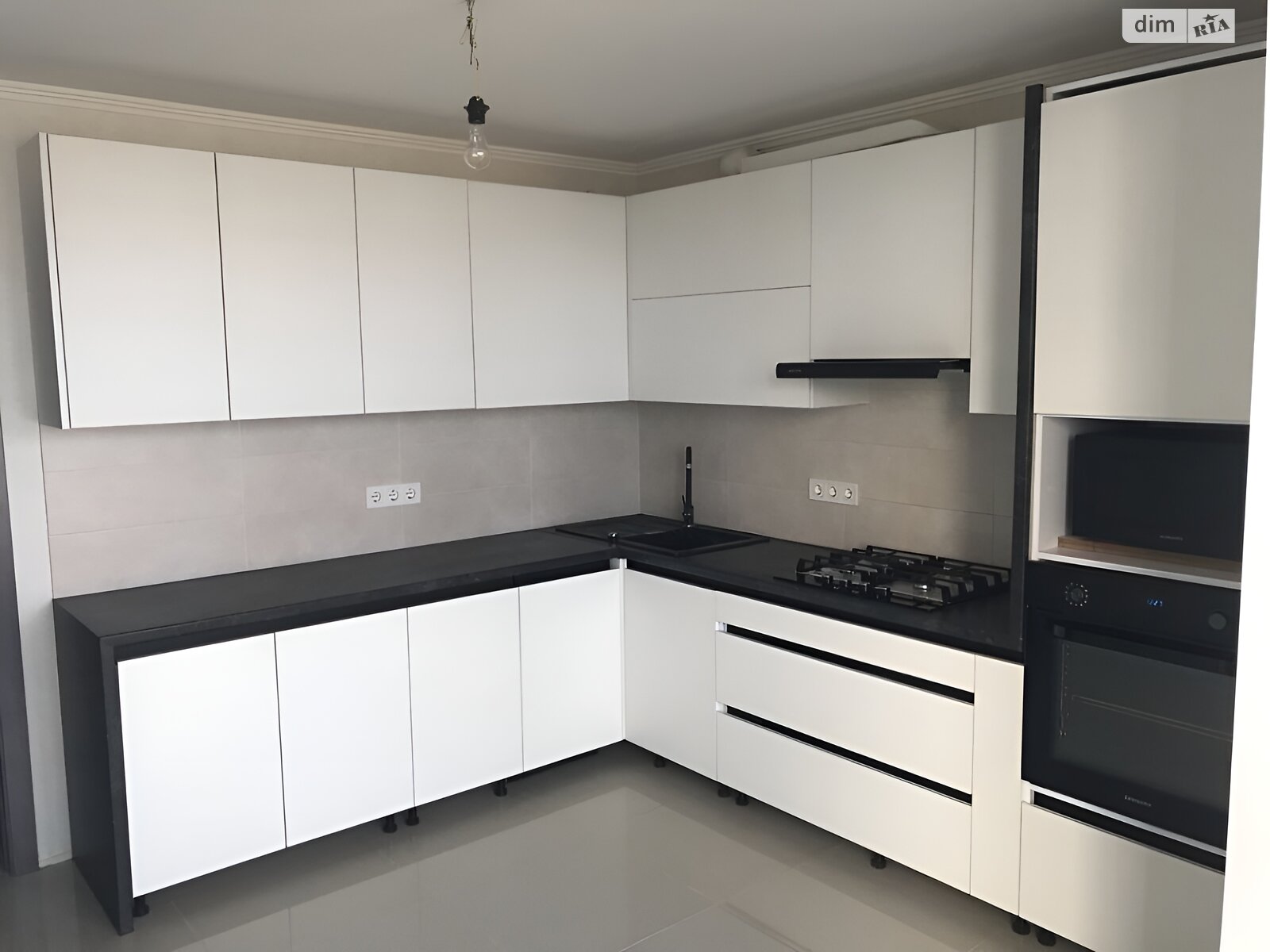 Продажа трехкомнатной квартиры в Черкассах, на ул. Жужомы Сержанта 3, фото 1 Продажа трехкомнатной квартиры в Черкассах, на ул. Жужомы Сержанта 3, фото 1
