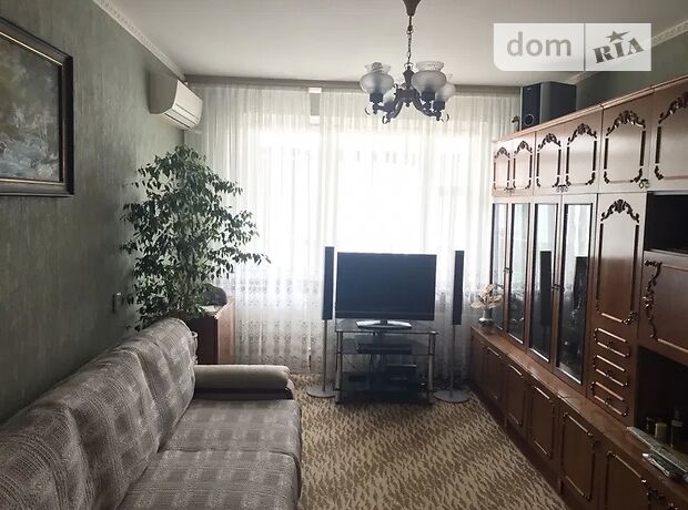 Продажа трехкомнатной квартиры в Черкассах, район к-т Мир фото 1 Продажа трехкомнатной квартиры в Черкассах, район к-т Мир фото 1