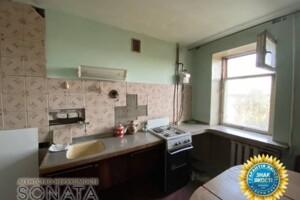 Продаж трикімнатної квартири в Черкасах, на вул. Василя Стуса 95, район Казбет фото 2