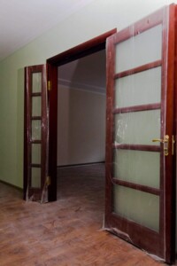 Продажа трехкомнатной квартиры в Черкассах, на бул. Шевченко 135, район Казбет фото 2