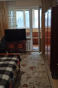 Продажа трехкомнатной квартиры в Черкассах, на ул. Момота Генерала, район Луначарский фото 2