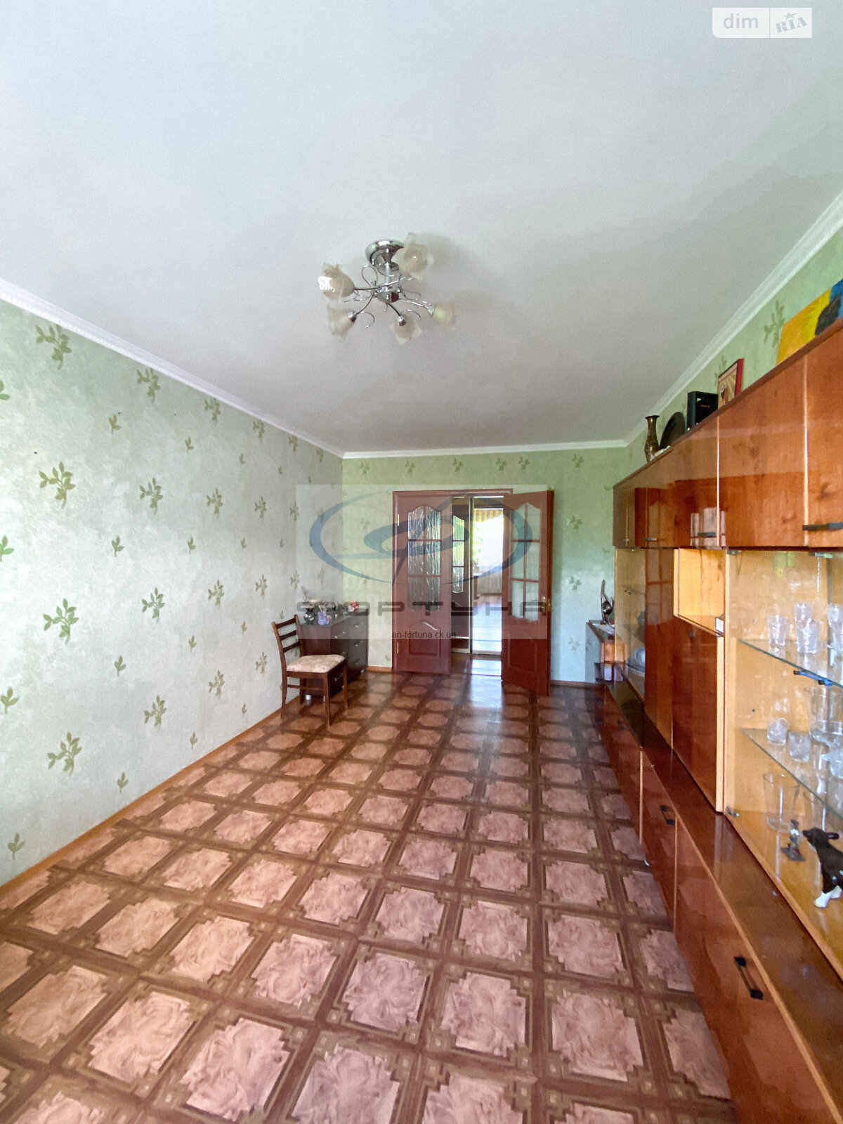 Продажа трехкомнатной квартиры в Черкассах, на ул. Нарбутовская, район Молокозавод фото 1