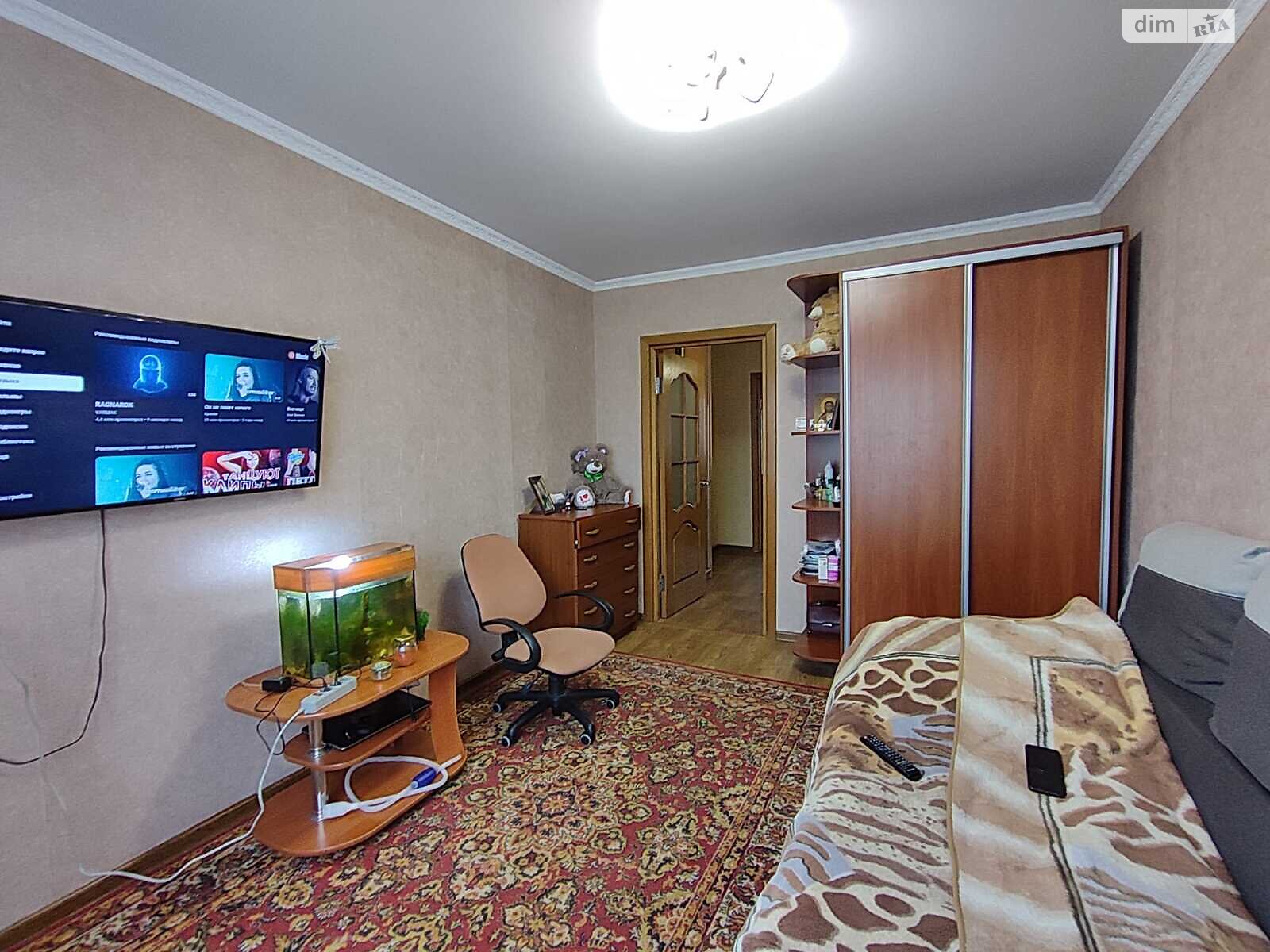 Продажа трехкомнатной квартиры в Черкассах, на ул. Припортовая, район Мытница фото 1