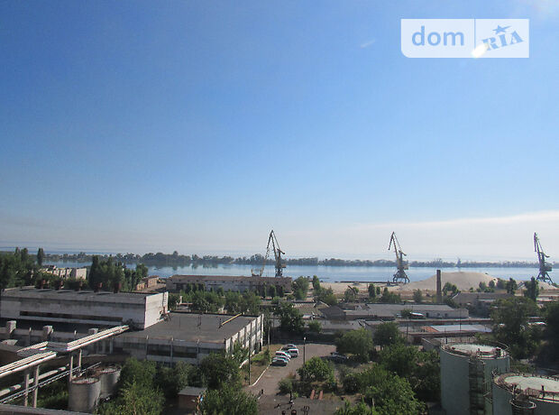Продаж трикімнатної квартири в Черкасах на вул. Нижня Горова фото 1 Продаж трикімнатної квартири в Черкасах на вул. Нижня Горова фото 1