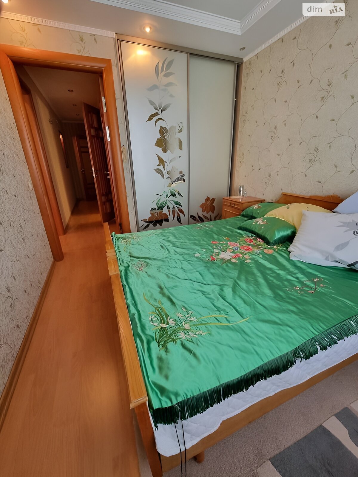 Продажа трехкомнатной квартиры в Черкассах, на ул. Припортовая 42, район Мытница-центр фото 1 Продажа трехкомнатной квартиры в Черкассах, на ул. Припортовая 42, район Мытница-центр фото 1