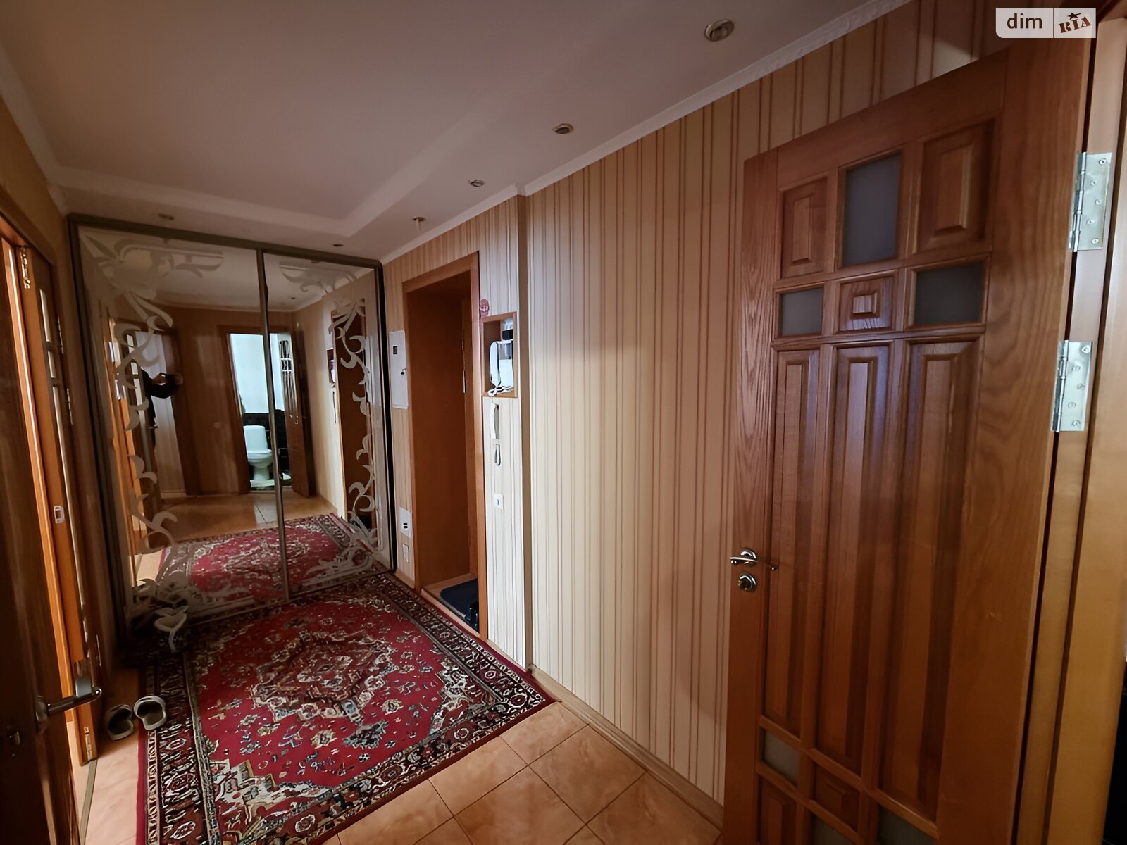 Продажа трехкомнатной квартиры в Черкассах, на ул. Припортовая 42, район Мытница-центр фото 1 Продажа трехкомнатной квартиры в Черкассах, на ул. Припортовая 42, район Мытница-центр фото 1
