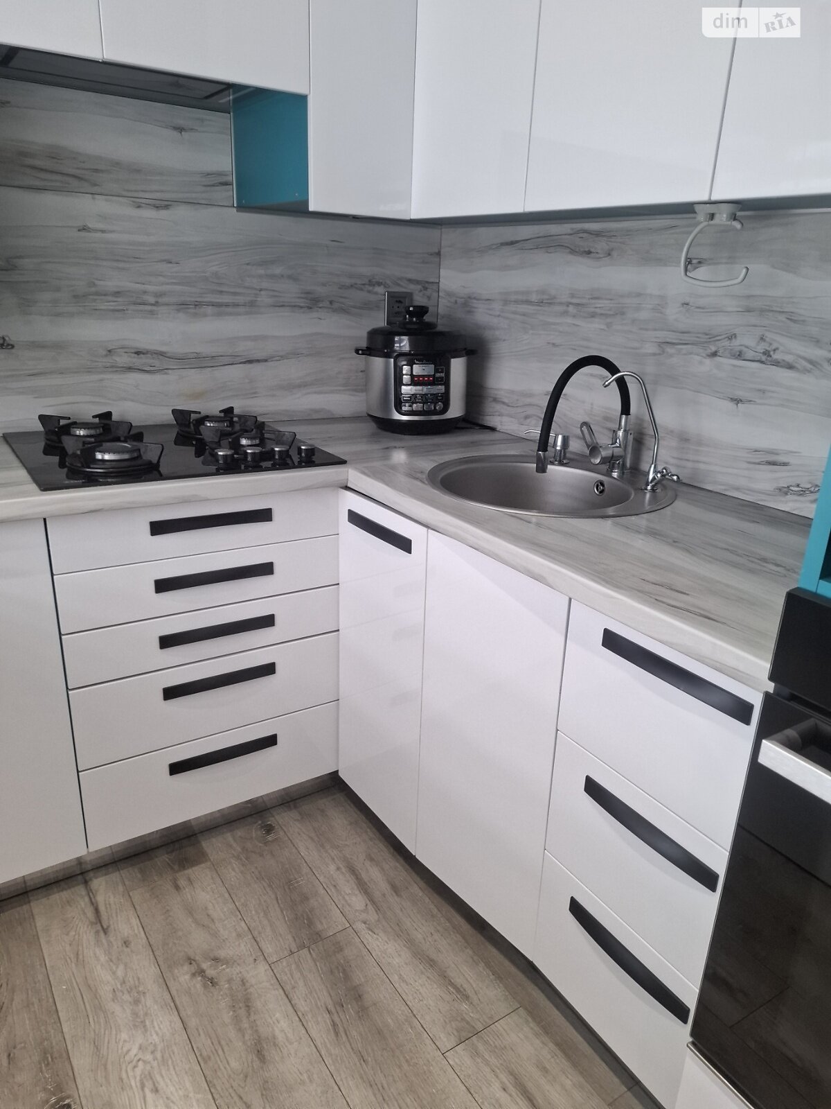Продажа трехкомнатной квартиры в Черкассах, на ул. Благовестная 236, район Приднепровский фото 1 Продажа трехкомнатной квартиры в Черкассах, на ул. Благовестная 236, район Приднепровский фото 1